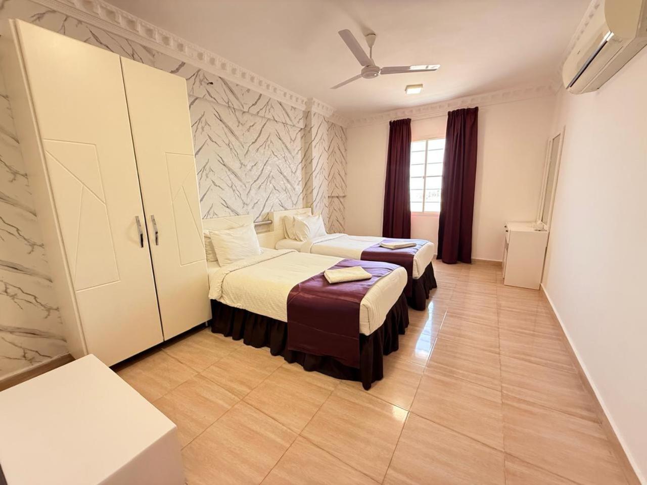 เกทเวย์ ซาลาลาห์ อพาร์ตเมนต์ Bed & Breakfast ภายนอก รูปภาพ