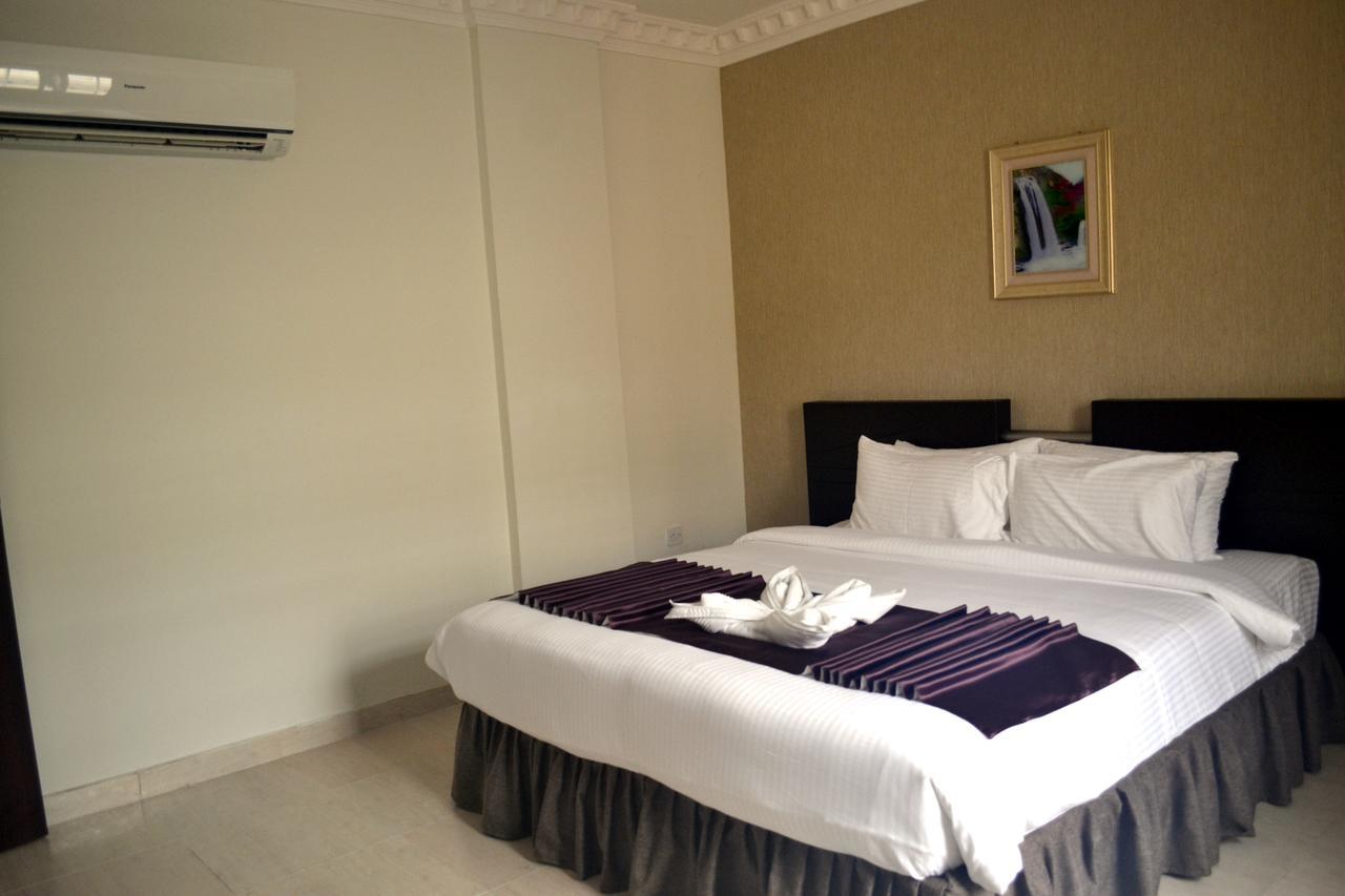 เกทเวย์ ซาลาลาห์ อพาร์ตเมนต์ Bed & Breakfast ภายนอก รูปภาพ